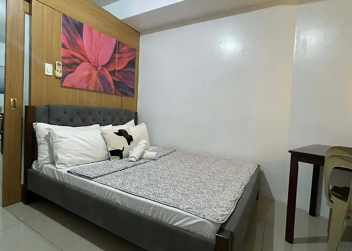 Spacious One Bedroom Unit In Moa * Manila